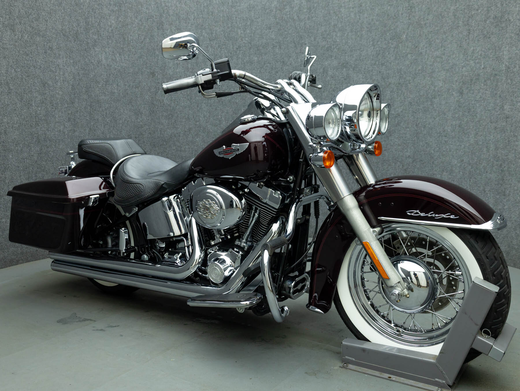 2006 Harley Davidson FLSTNI SOFTAIL DELUXE DELUXE in Pembroke, NH