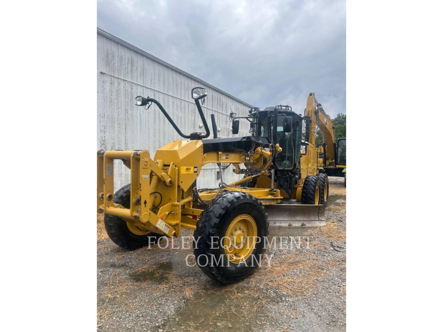 2018 CAT 120M2 in Wichita, KS