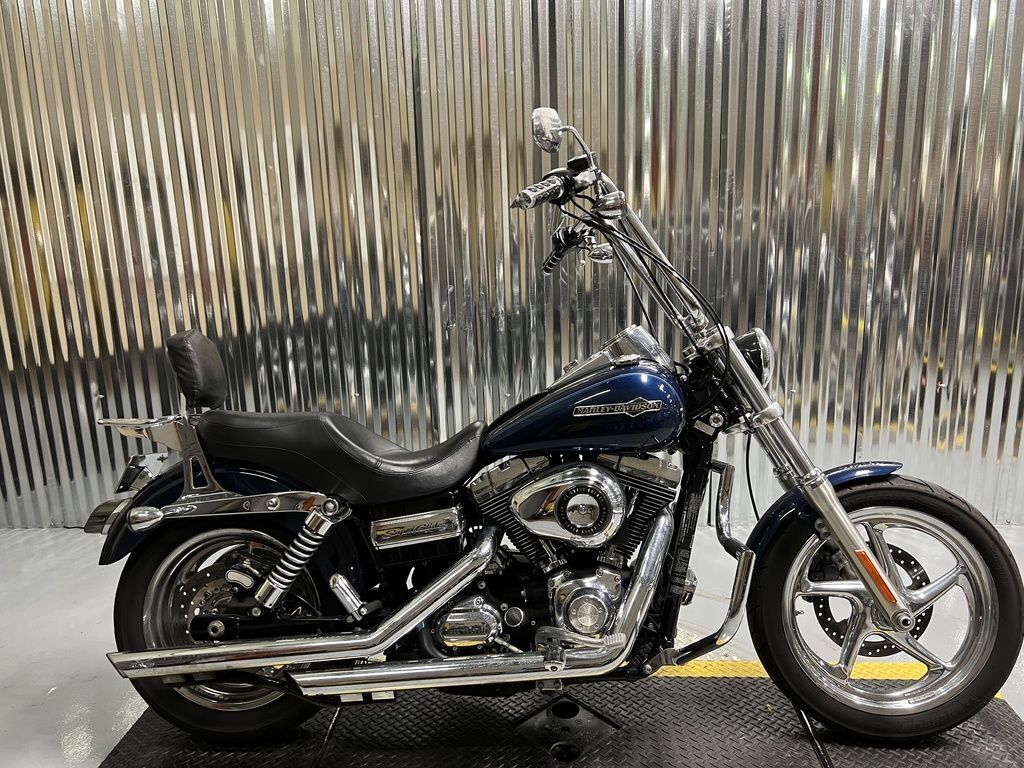2013 Harley-Davidson® FXDC - Dyna® Super Glide® Custom DYNA CUSTOM in Beaumont, TX