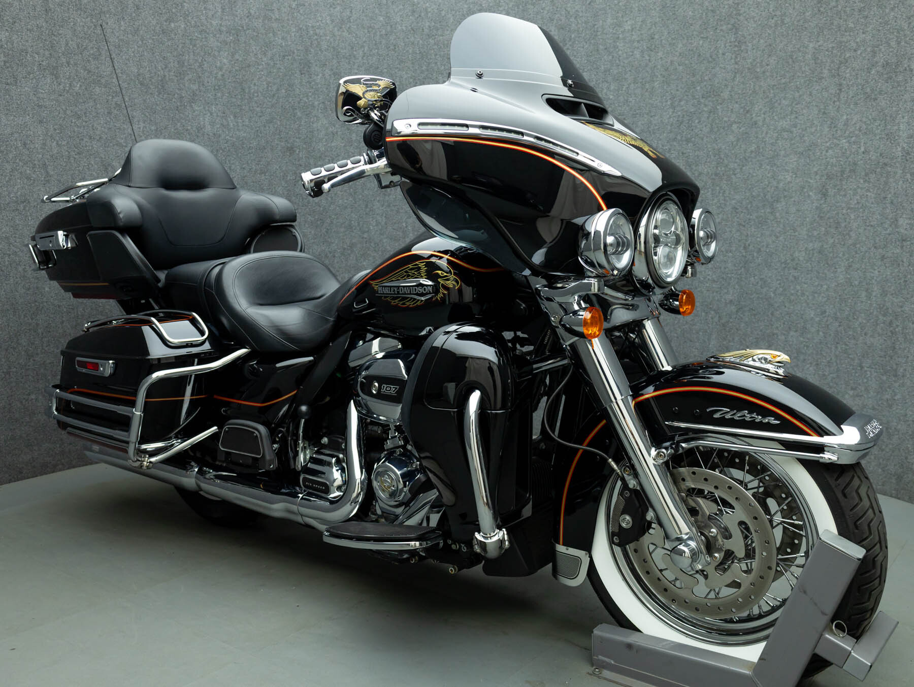 2019 Harley Davidson FLHTCU ELECTRA GLIDE ULTRA CLASSIC W/ABS ULTRA CLASSIC FLHTCU in Pembroke, NH
