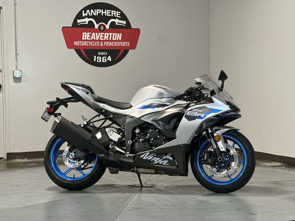 2027 Kawasaki Ninja® ZX -6R ABS ABS in Tigard, OR