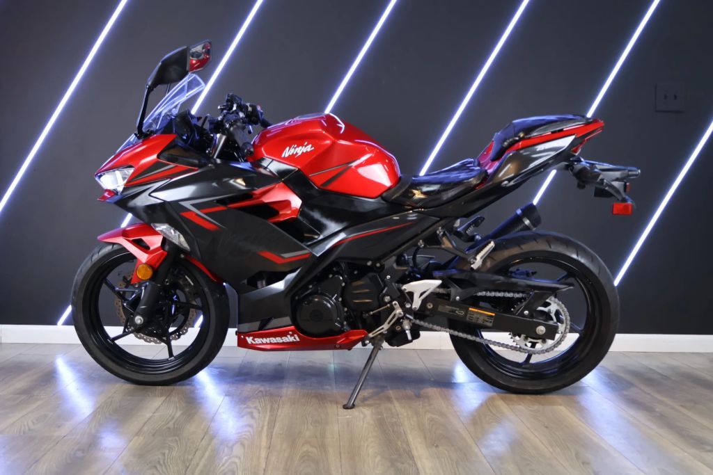 2019 Kawasaki Ninja 400 ABS in hallandale FL