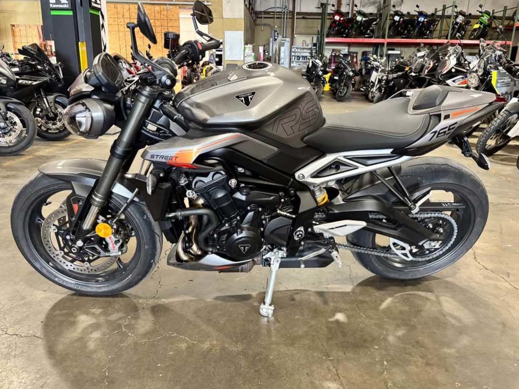 2025 Triumph Street Triple 765 RS Silver Ice RS in Hillsboro, OR