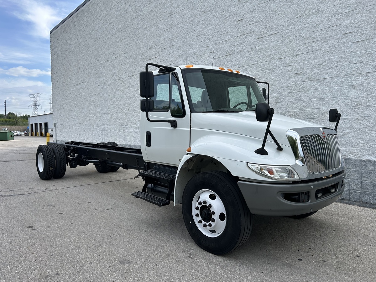 2018 INTERNATIONAL 4300 in Milwaukee, WI