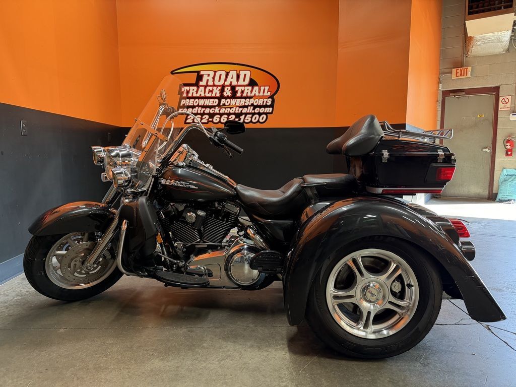 2007 Harley-Davidson® ROAD KING TRIKE BASE in Big Bend, WI