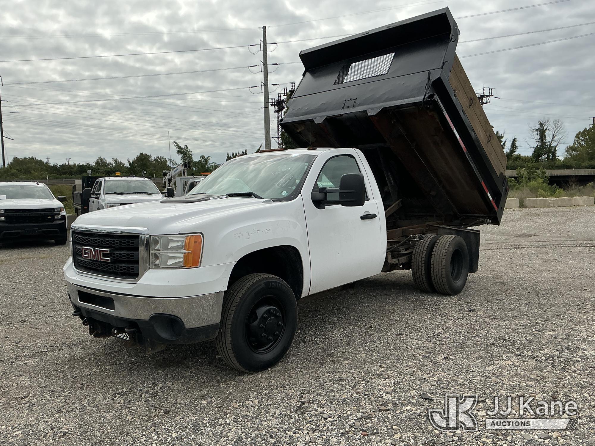 2014 GMC Sierra 3500HD 4x4 in Plymouth Meeting, PA
