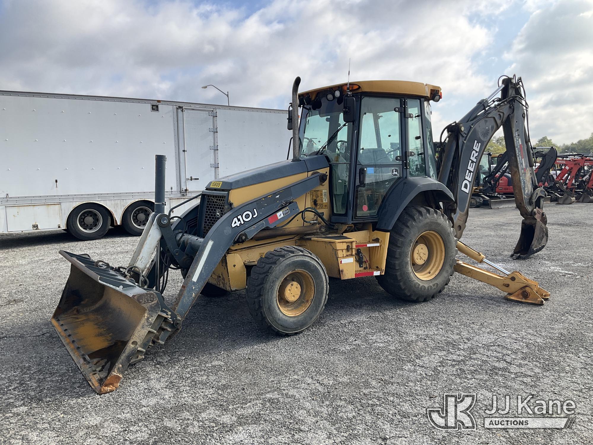 2010 John Deere 410J 4x4 in Plymouth Meeting, PA