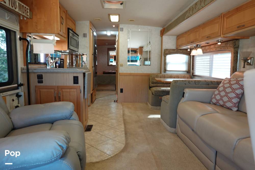 2005 Itasca Suncruiser 35U in dripping springs TX
