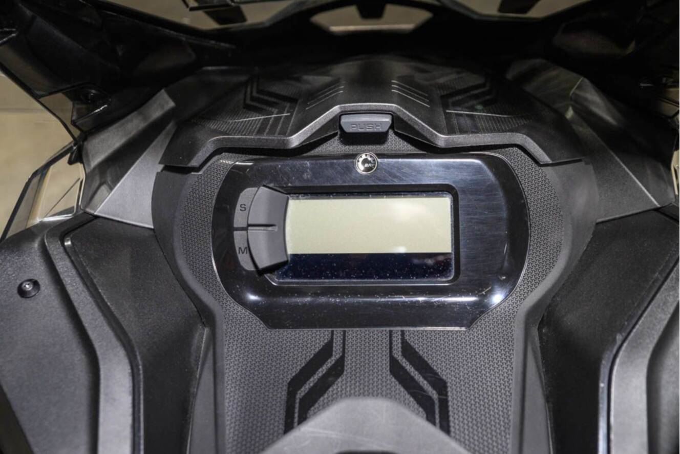 A photo of this 2022 Ski-Doo Renegade Adrenaline 850 E-TEC ES RipSaw 1.25