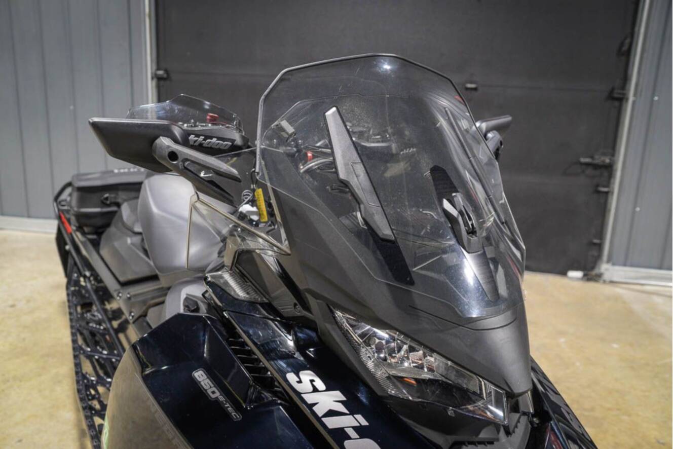 A photo of this 2022 Ski-Doo Renegade Adrenaline 850 E-TEC ES RipSaw 1.25