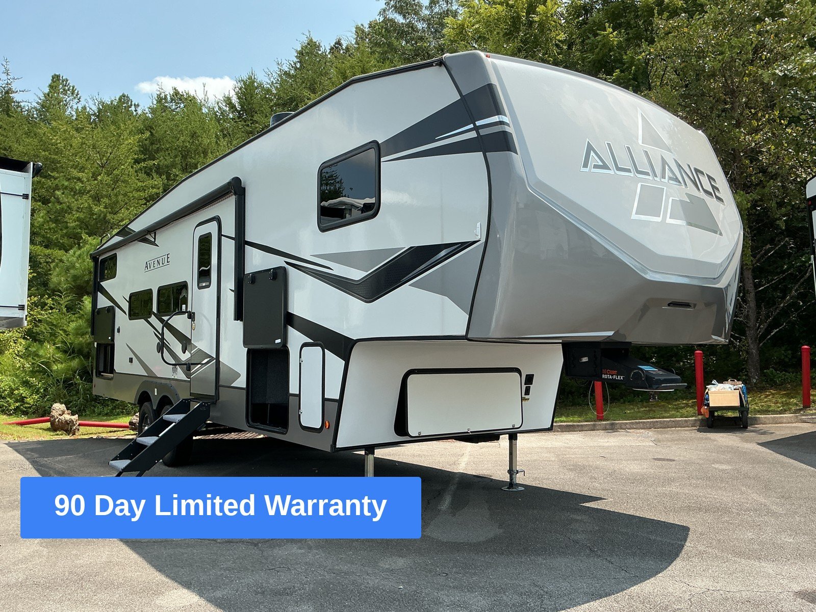 2023 Alliance Avenue 31BHS in kodak TN