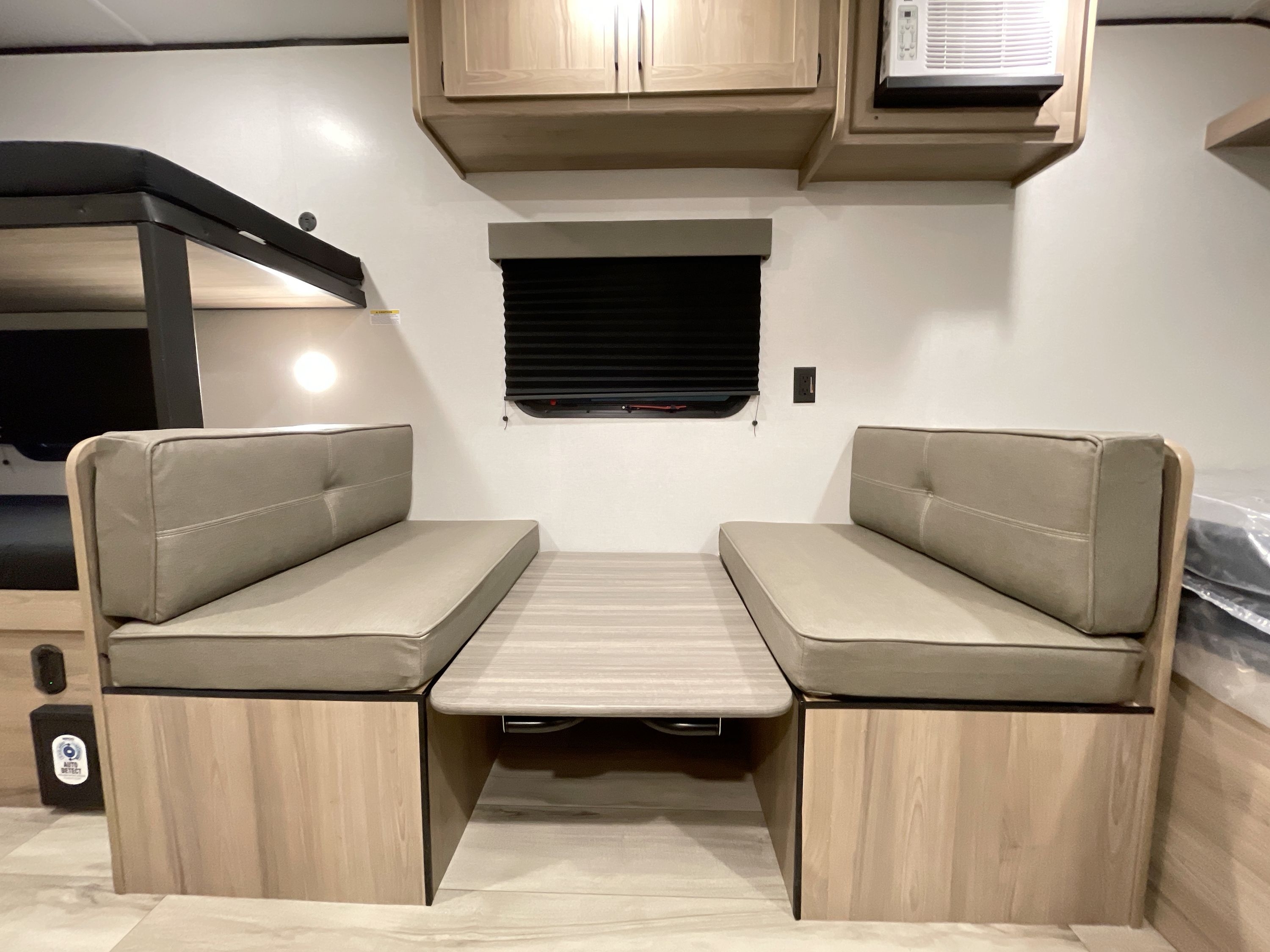 2027 Keystone COLEMAN 17B in mesa AZ