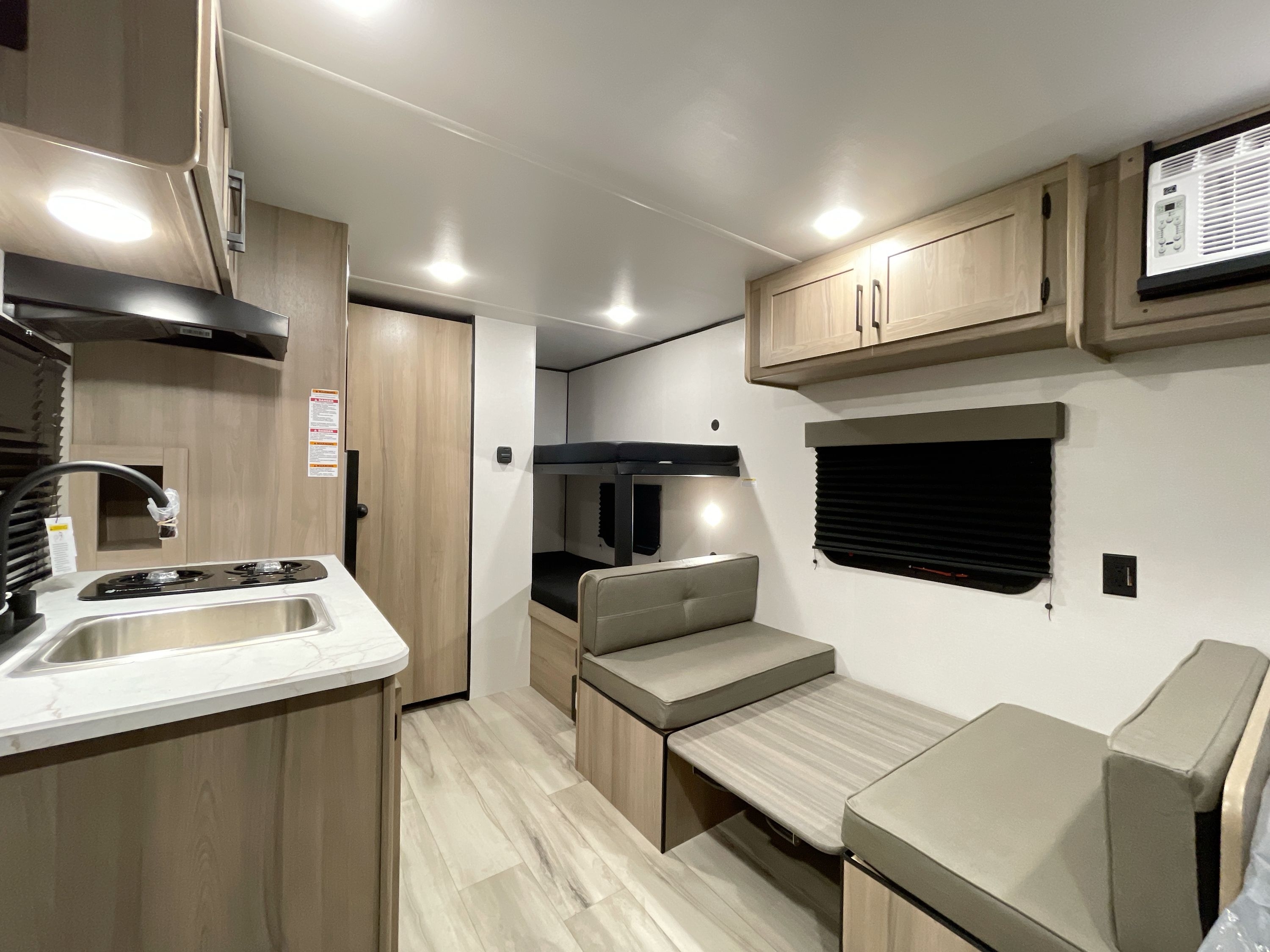 2027 Keystone COLEMAN 17B in mesa AZ