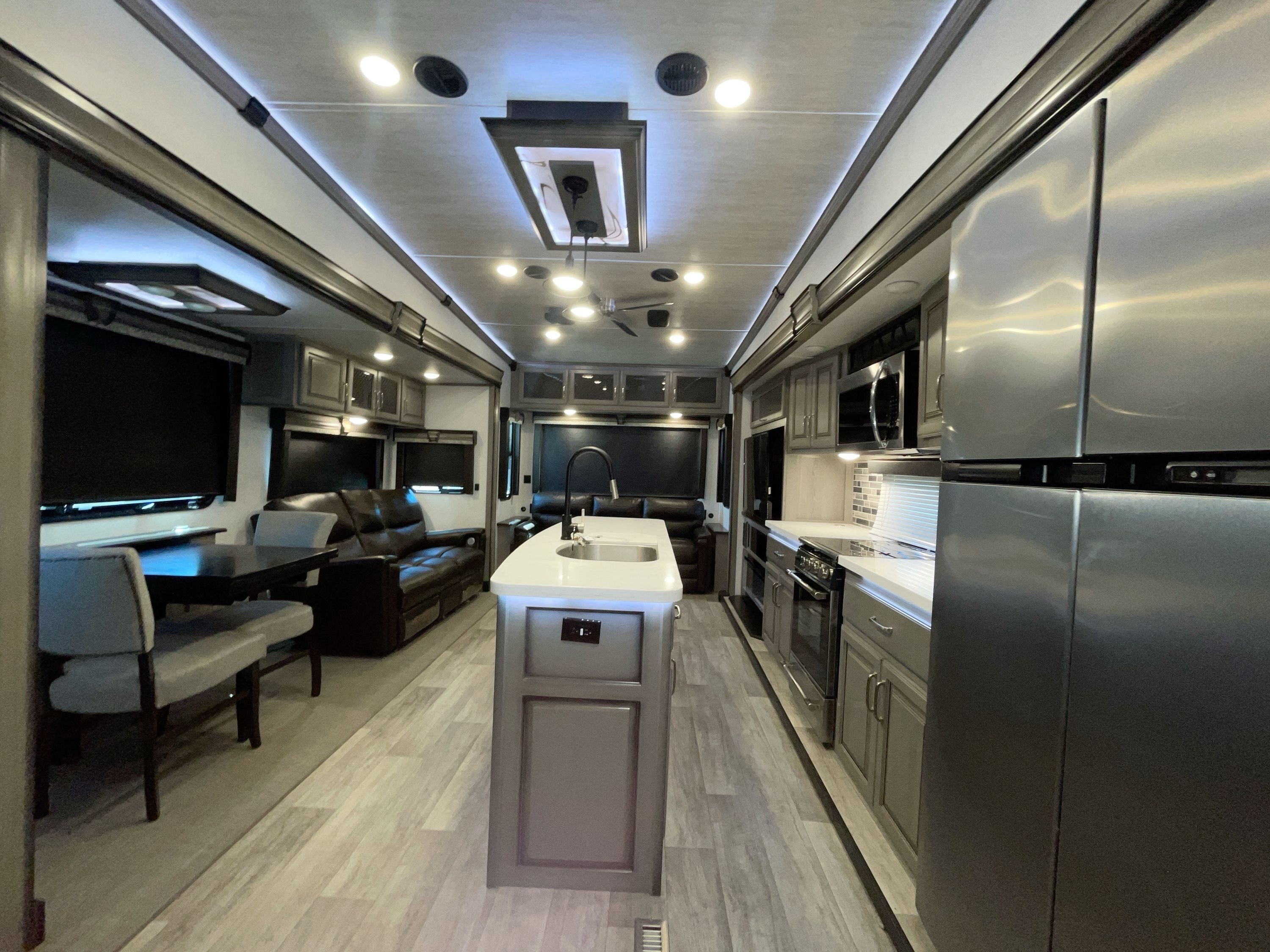 2021 Keystone MONTANA 3780RL in french camp CA