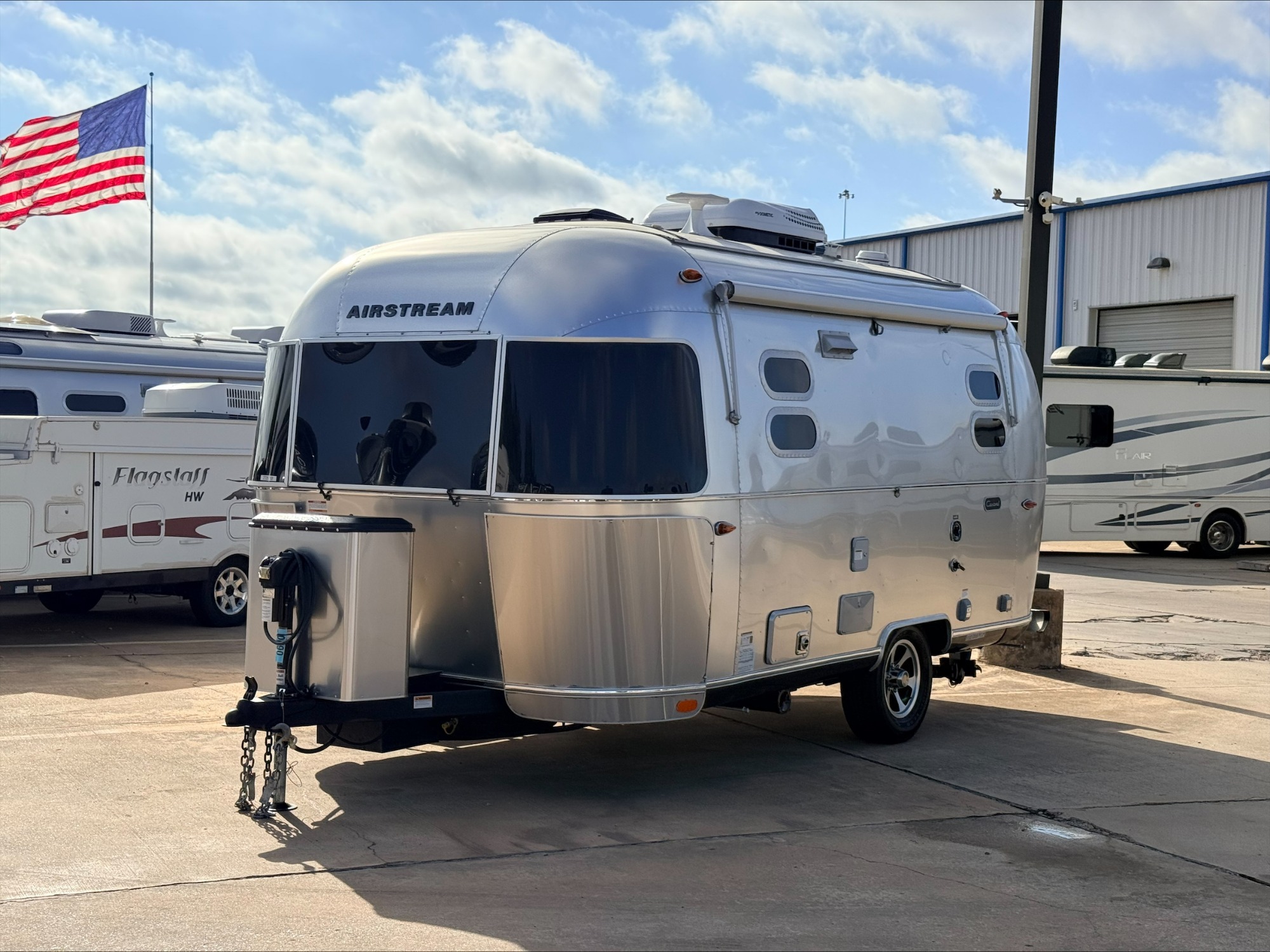 2023 Airstream CARAVEL 19CB in oklahoma city OK