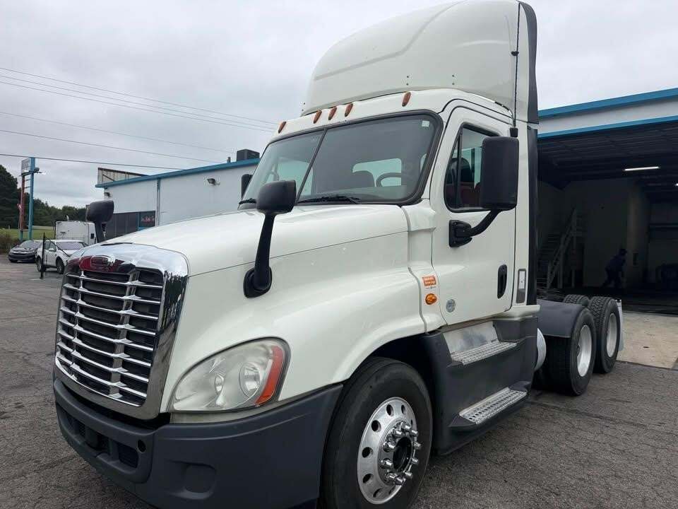 2016 FREIGHTLINER CASCADIA 125 in Griffin, GA