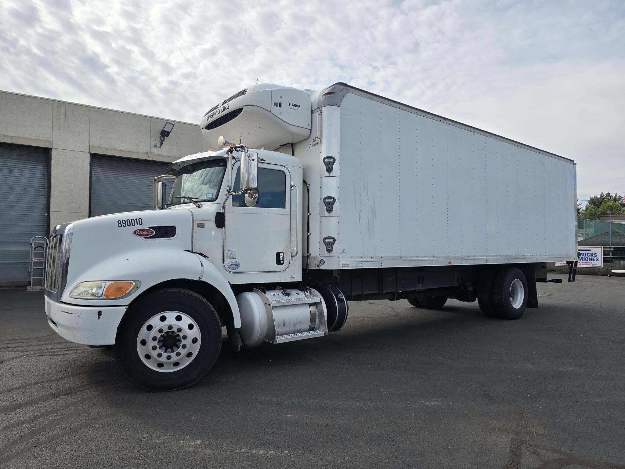 2019 PETERBILT 337 in Lodi, NJ