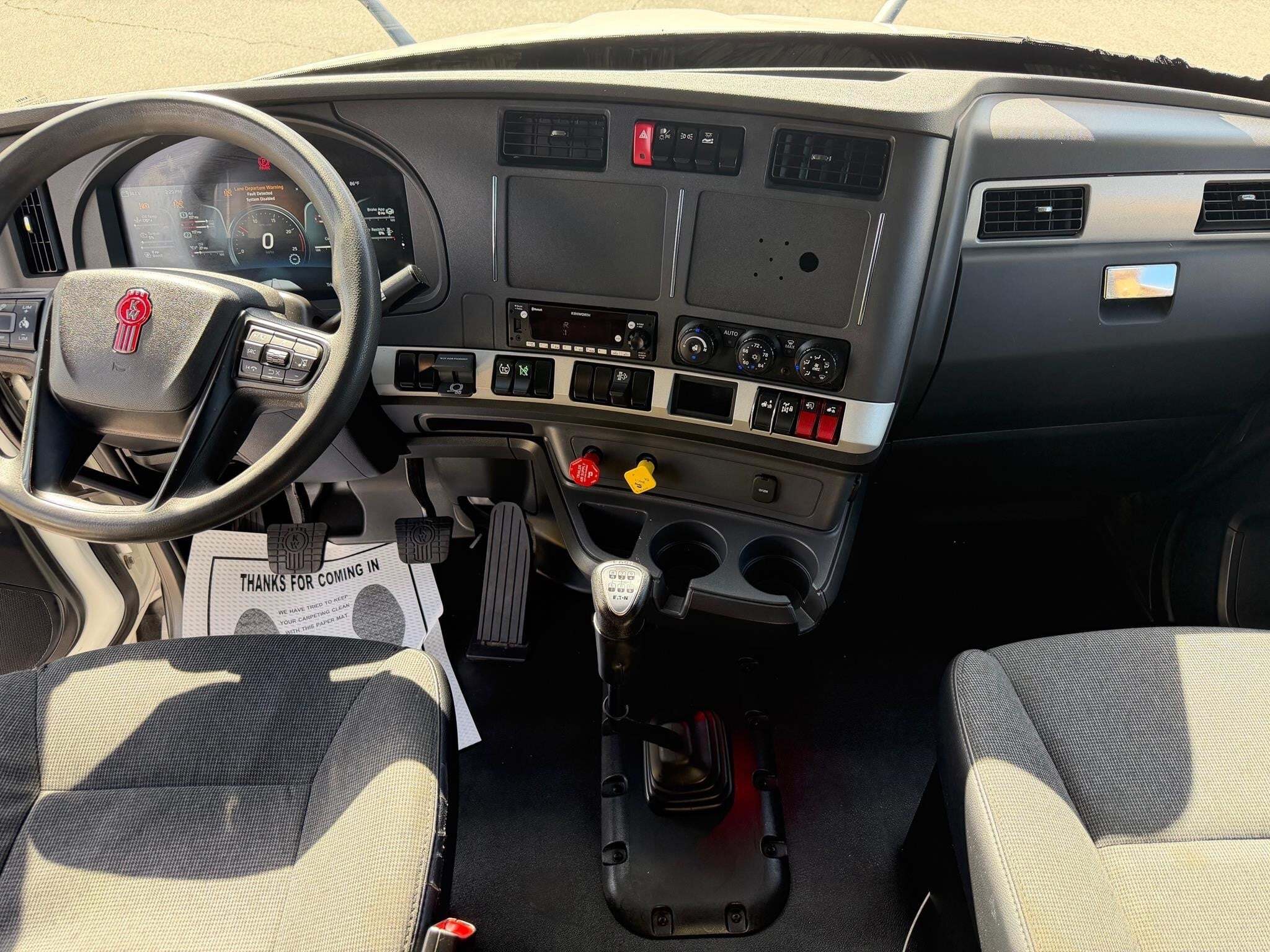 2023 KENWORTH T680 in Fontana, CA