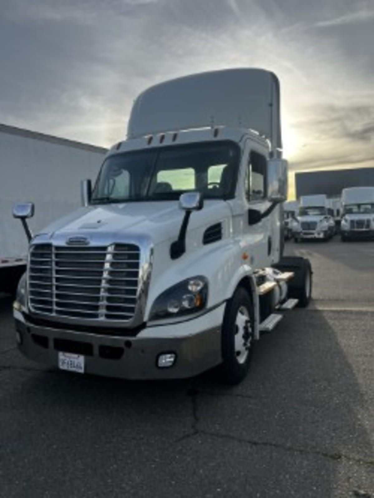2017 FREIGHTLINER CASCADIA 113 in Santa Fe Springs, CA