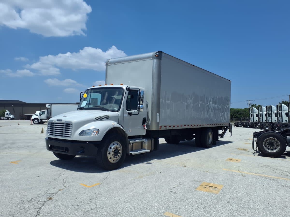2020 FREIGHTLINER BUSINESS CLASS M2 106 in Fort Worth, TX