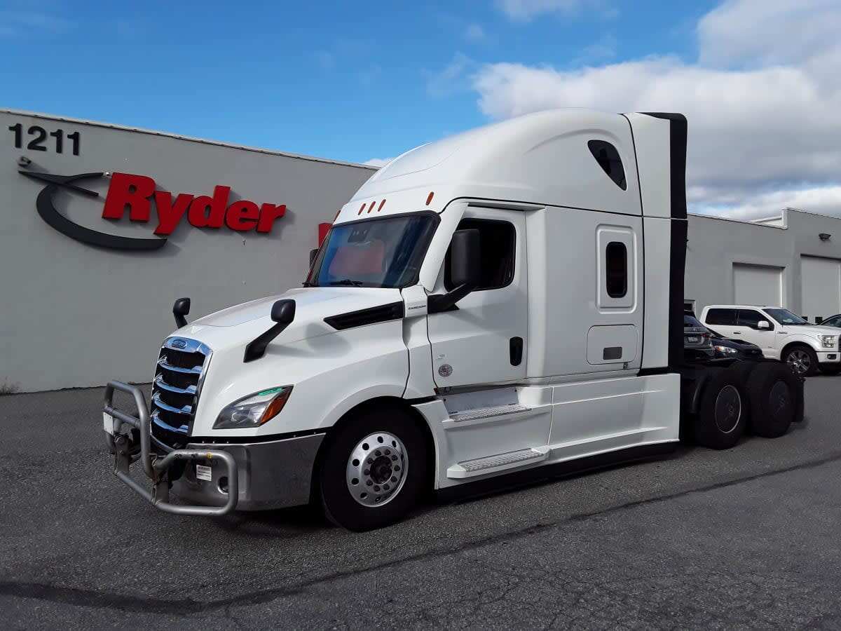 2022 FREIGHTLINER CASCADIA 126 in Allentown, PA