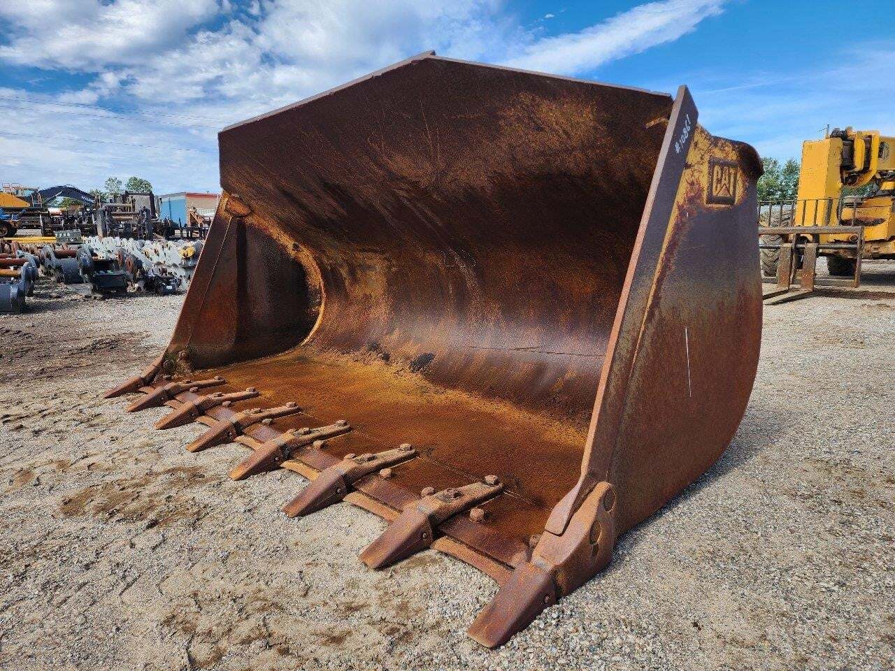 CATERPILLAR Attachment in Holland, MI
