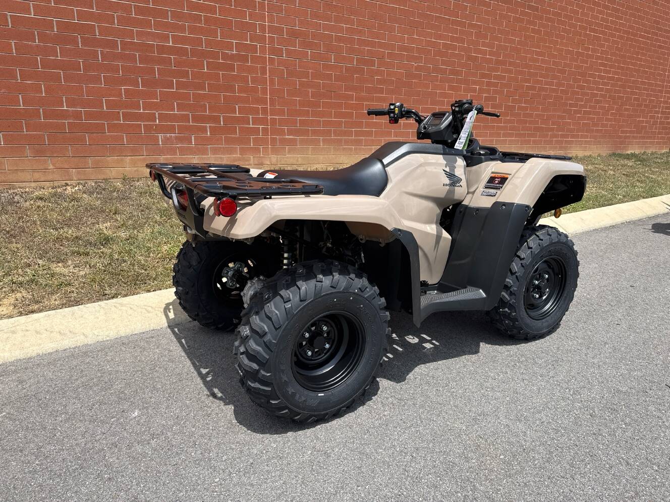 A photo of this 2027 Honda FourTrax Rancher 4x4 Automatic DCT EPS