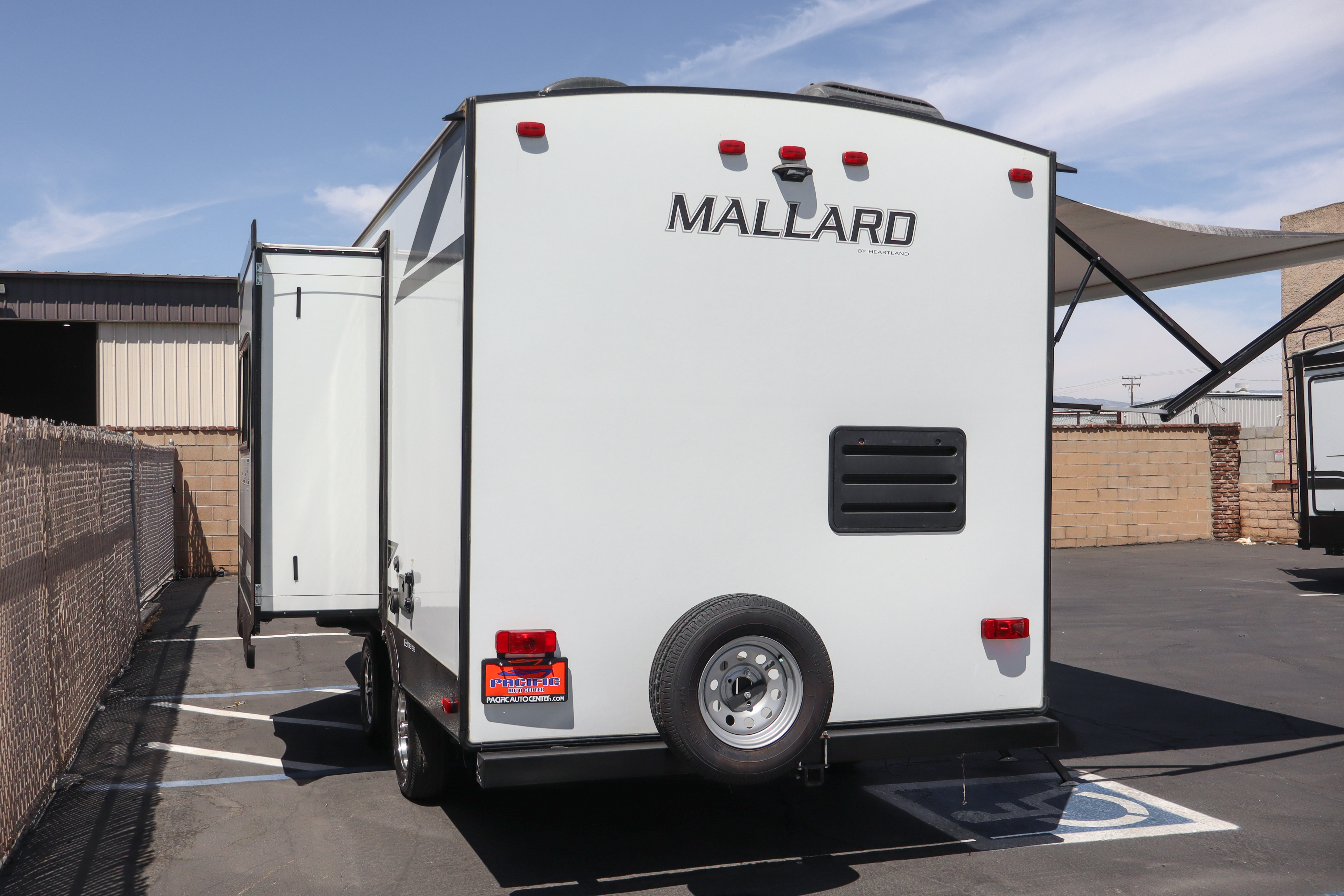 2022 Heartland MALLARD M210RB in fontana CA