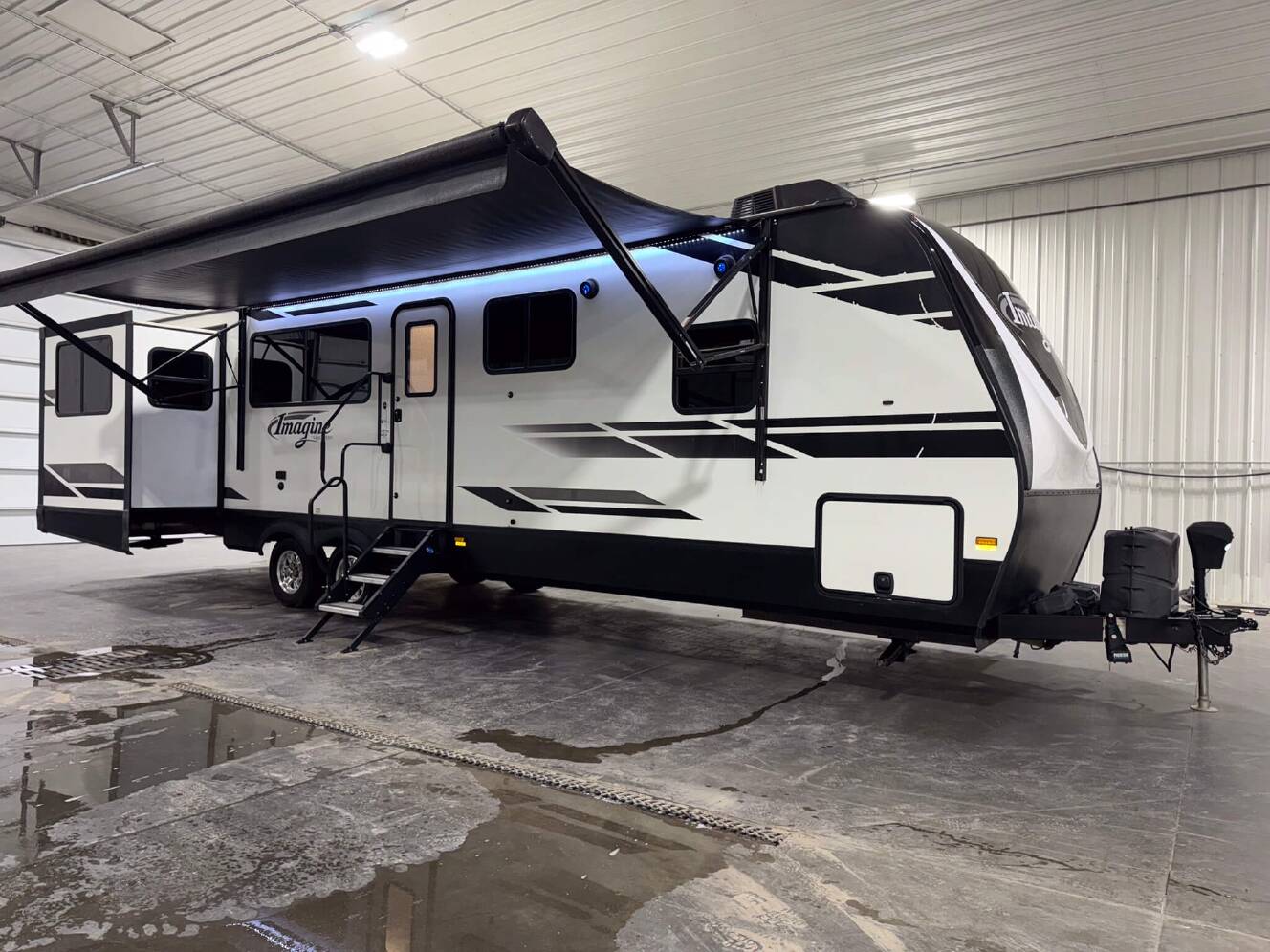 A photo of this 2020 Grand Design Imagine 3100RD