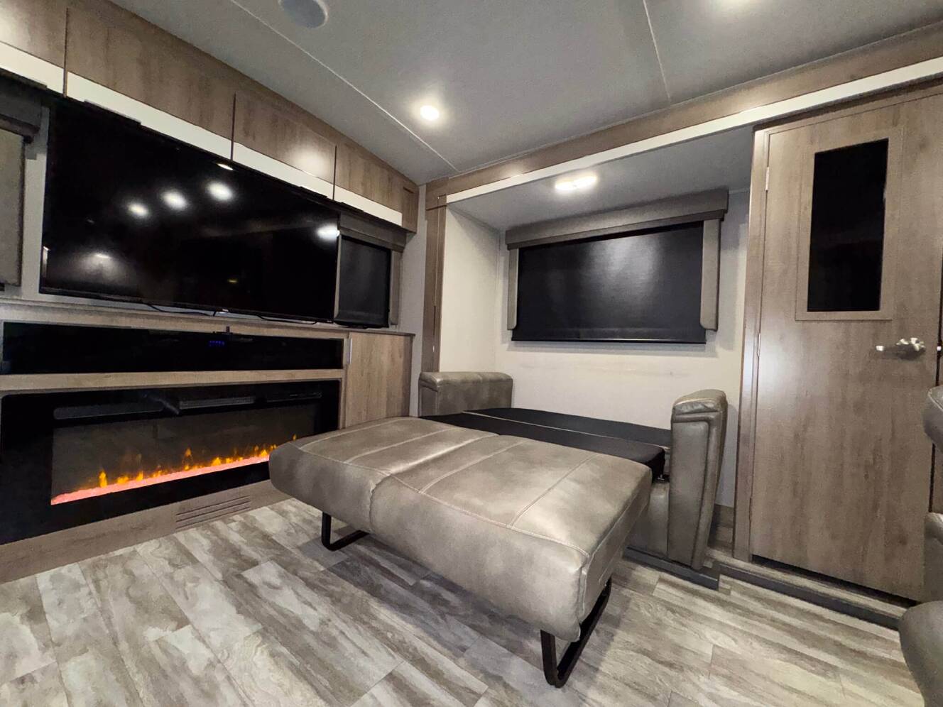 A photo of this 2020 Grand Design Imagine 3100RD