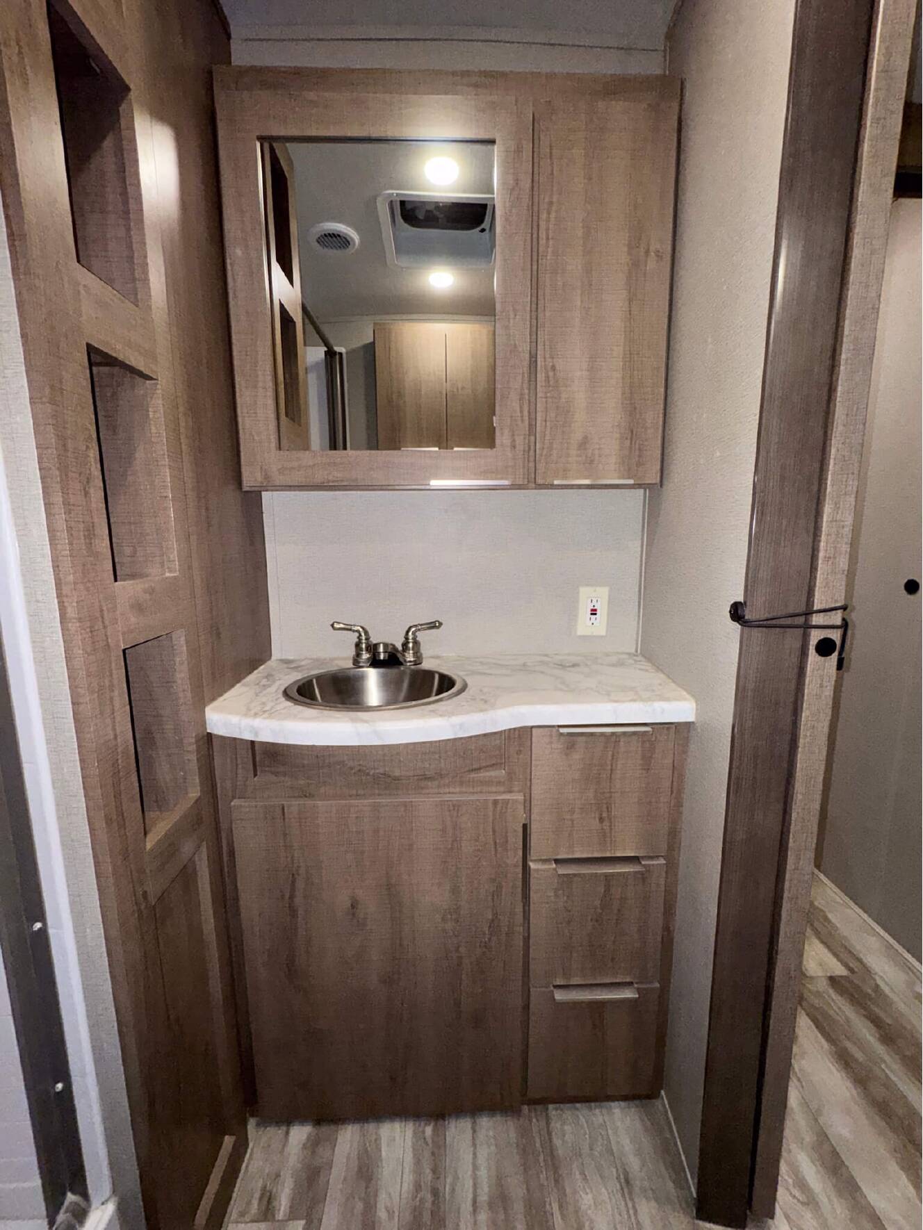 A photo of this 2020 Grand Design Imagine 3100RD