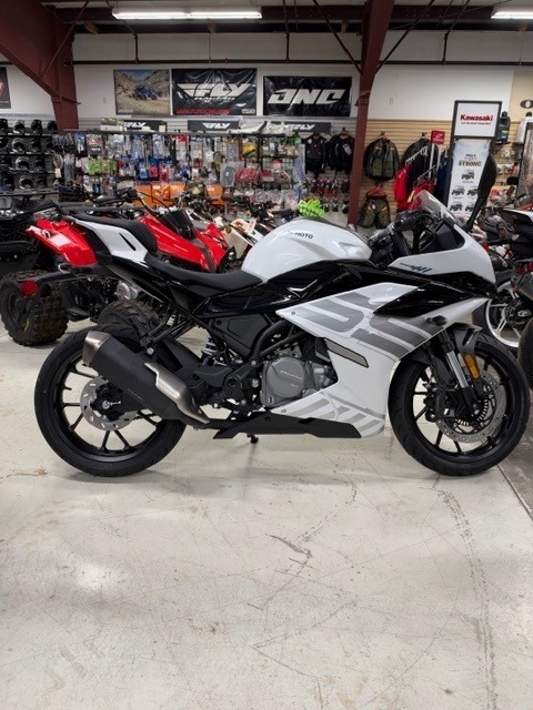 2026 CFMOTO 300SS SS in Hood River, OR