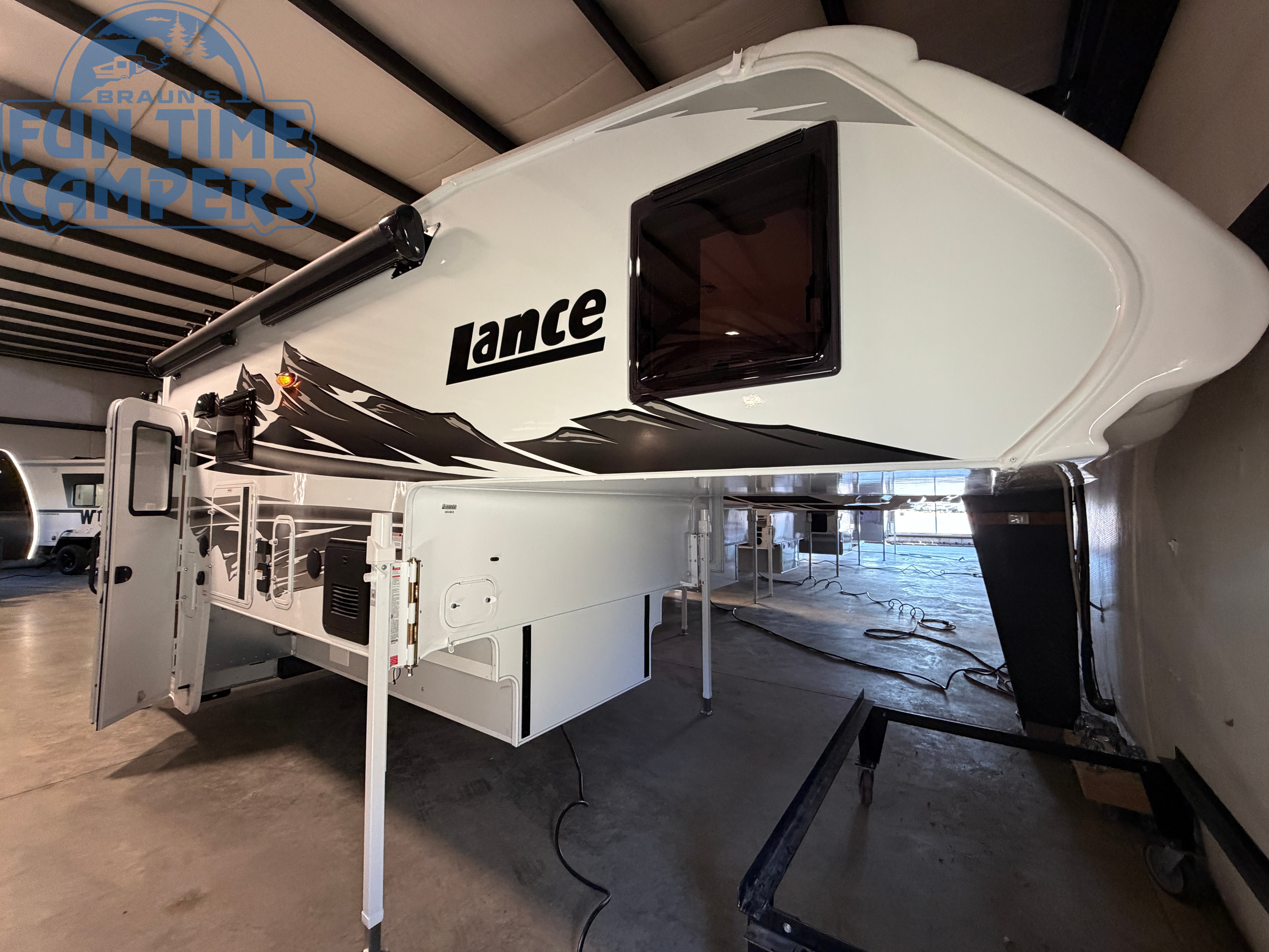 2027 Lance 1172 TRUCK CAMPER in indianapolis IN
