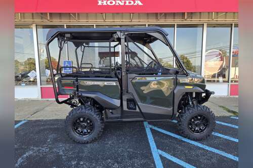 2026 Honda Pioneer 1000-5 Deluxe in moon township PA