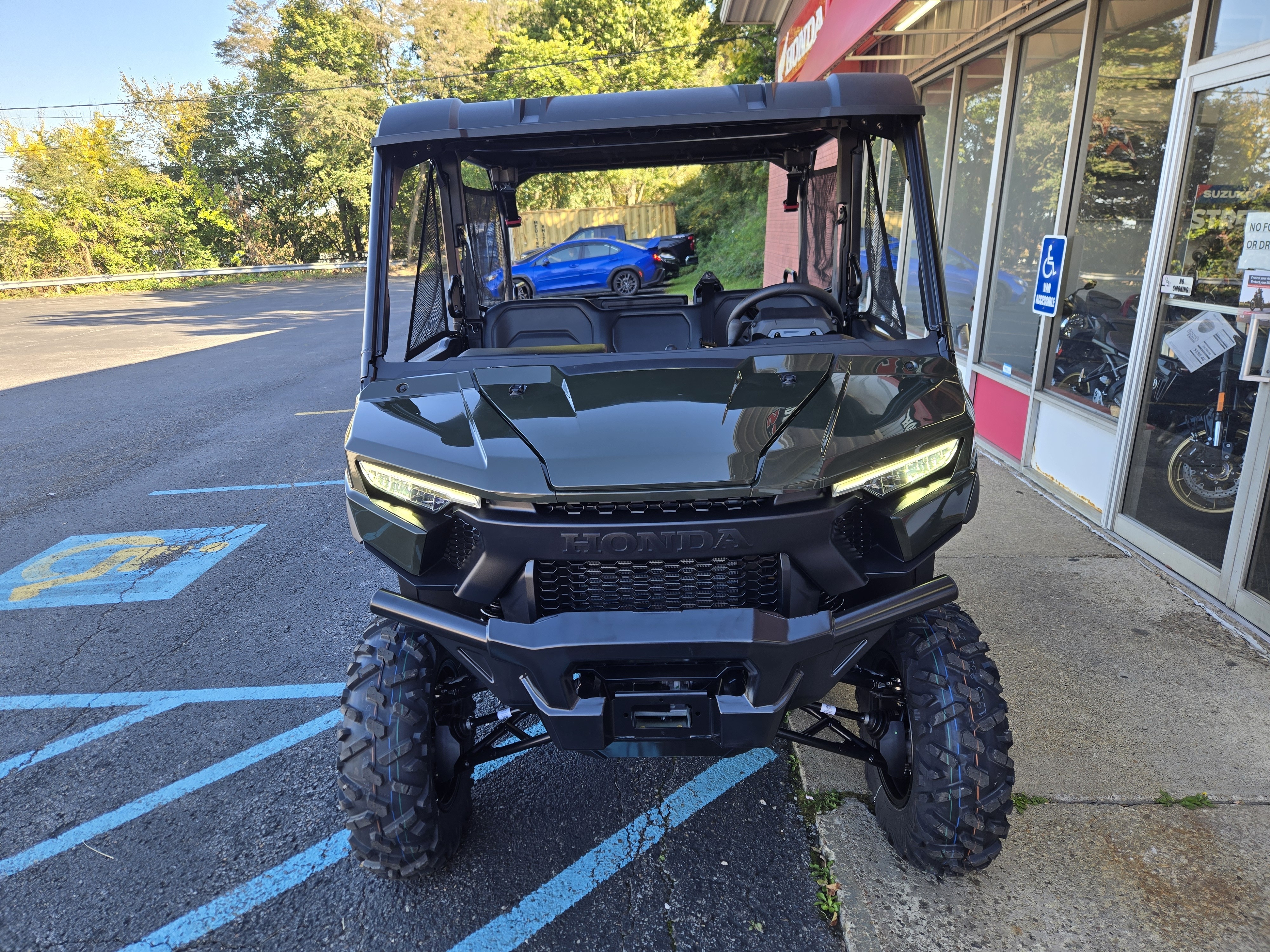2026 Honda Pioneer 1000-5 Deluxe in moon township PA