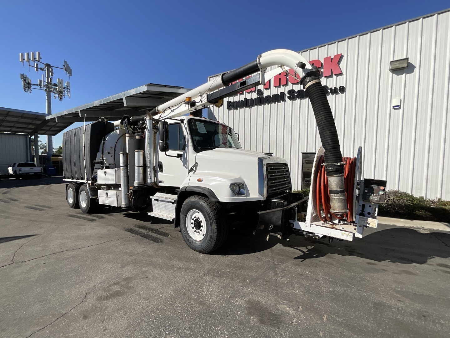 2018 FREIGHTLINER 114 SD in Fontana, CA