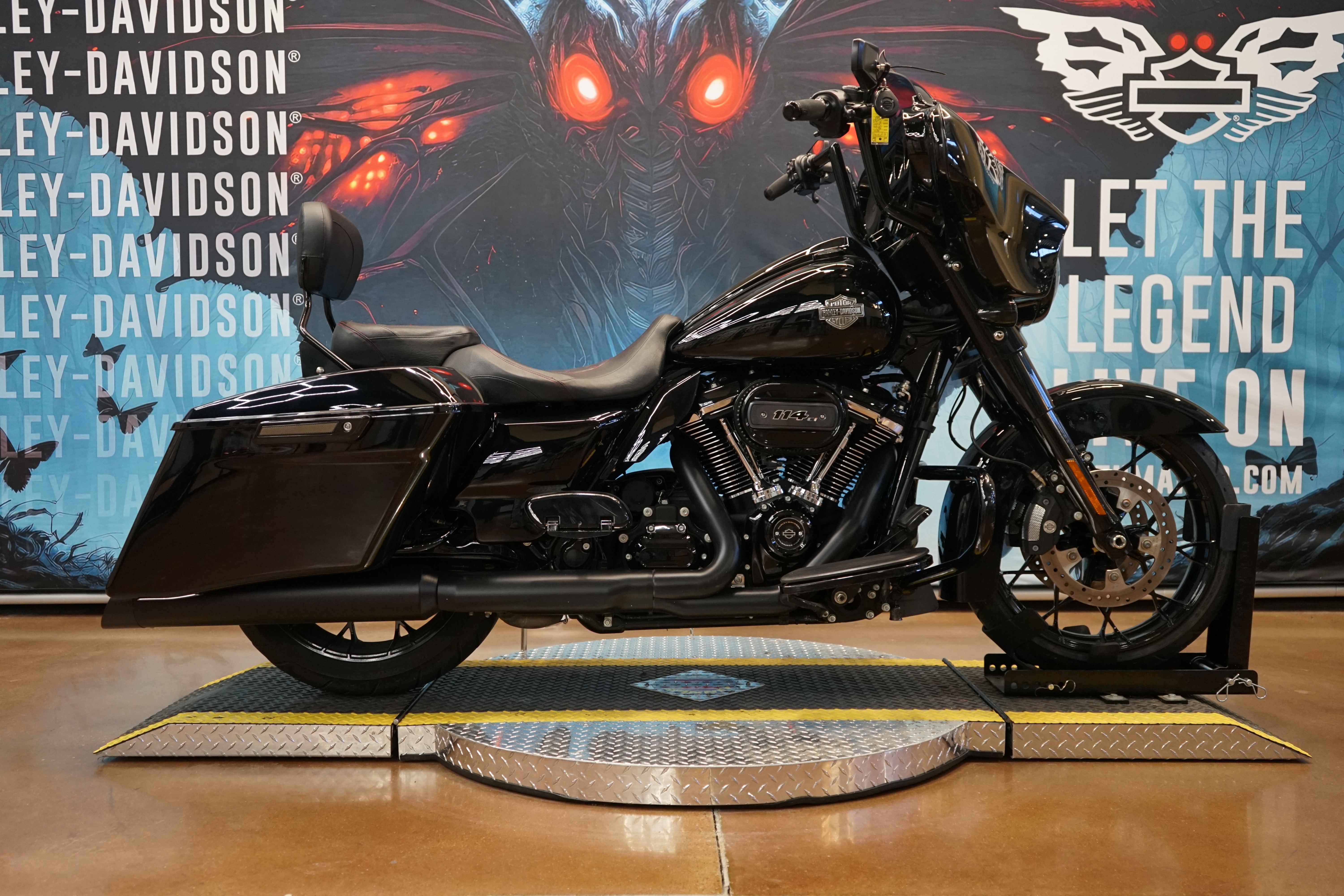 2021 Harley-Davidson Street Glide® Special Touring motorcycle