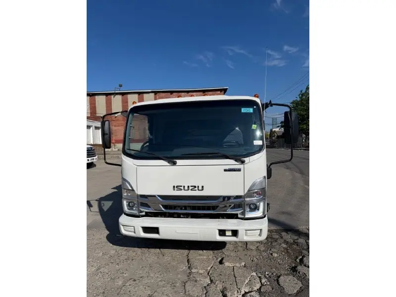 2025 ISUZU NRR