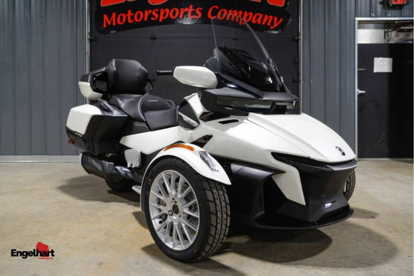 A photo of this 2026 Can-Am Spyder RT Limited