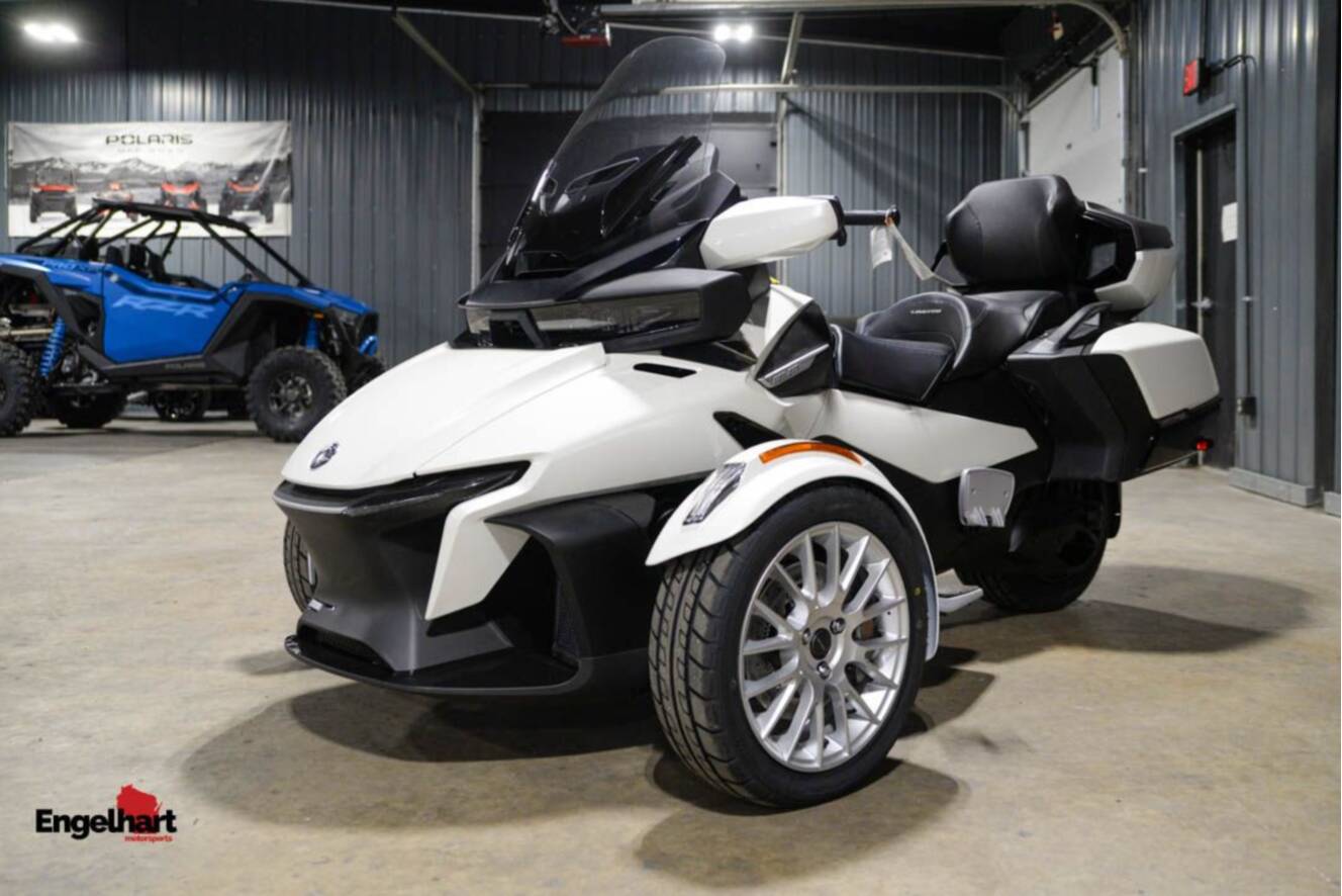 A photo of this 2026 Can-Am Spyder RT Limited