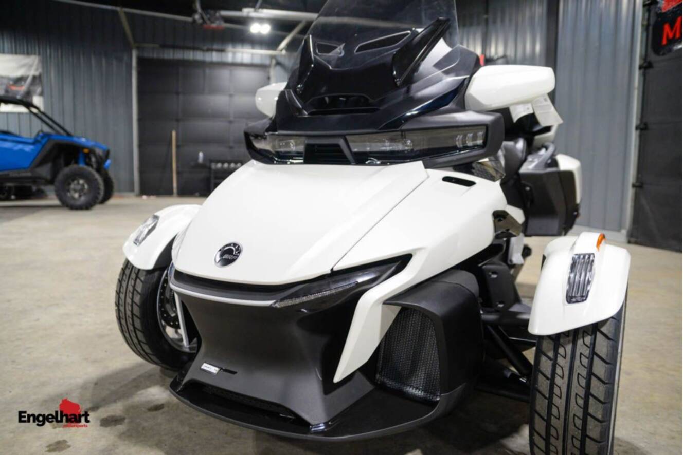 A photo of this 2026 Can-Am Spyder RT Limited