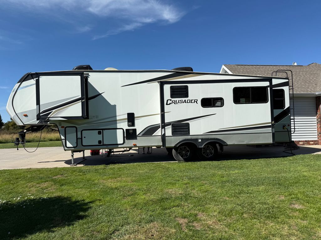2022 Prime Time Crusader 305RLP in elwood NE