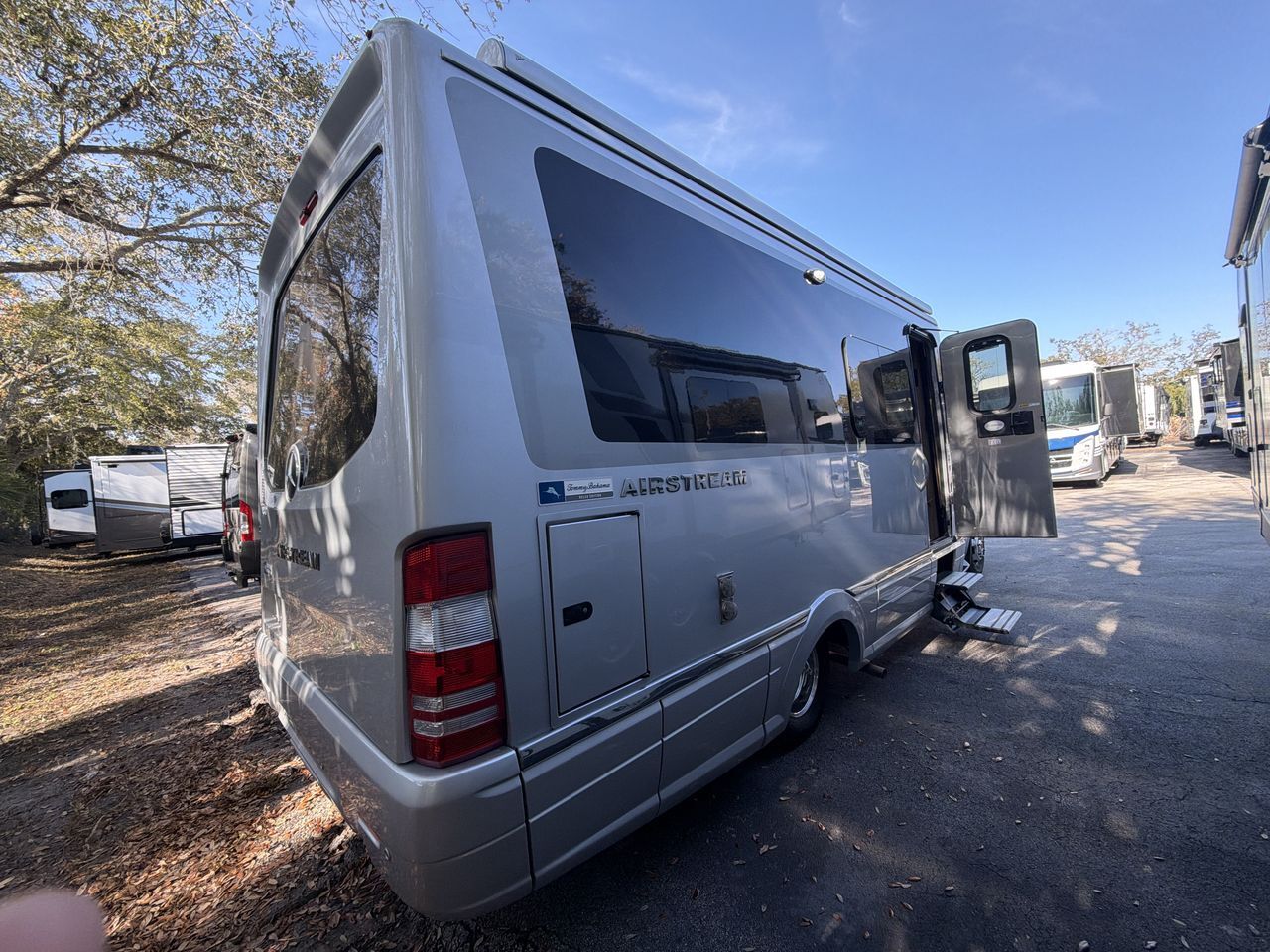 2022 Airstream Atlas TOMMY BAHAMA in casselberry FL