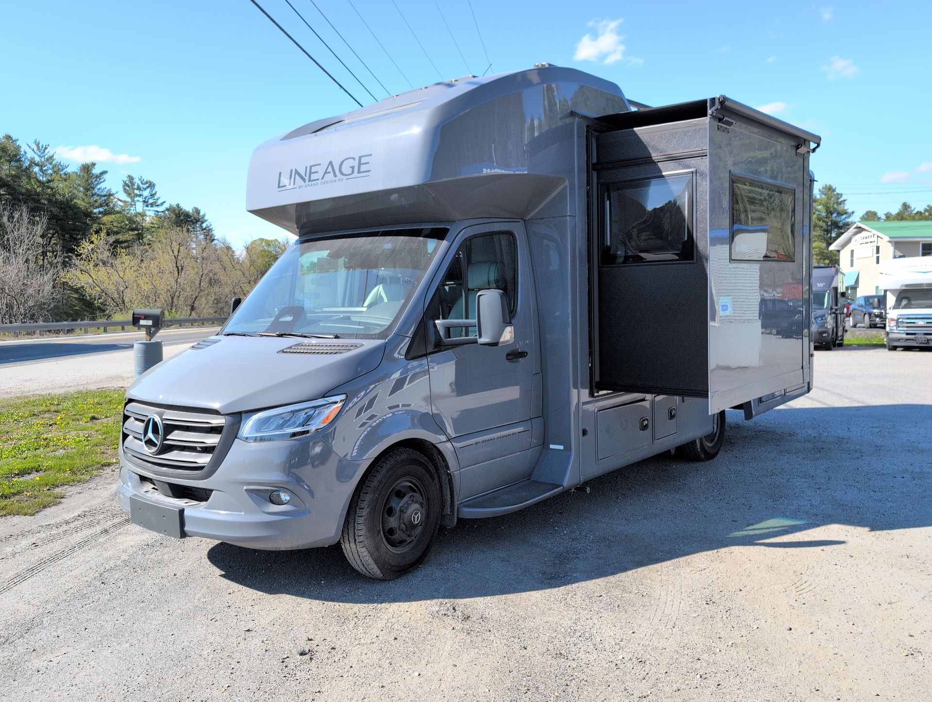 2026 Grand Design Lineage Series M 25TK in east montpelier VT