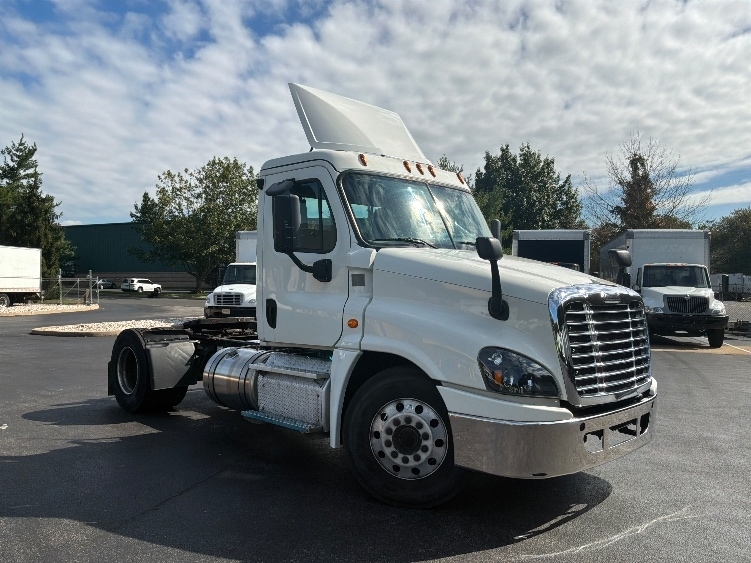 2019 FREIGHTLINER CASCADIA 125 in Burlington, NJ