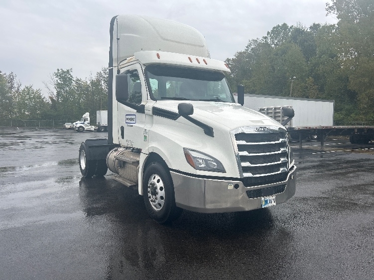 2019 FREIGHTLINER CASCADIA 126 in Binghamton, NY