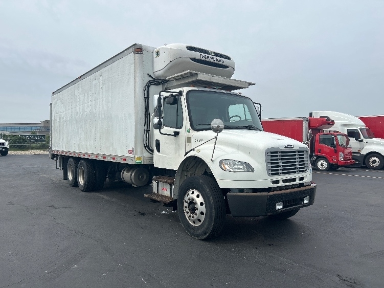 2019 FREIGHTLINER BUSINESS CLASS M2 106 in Columbus, OH