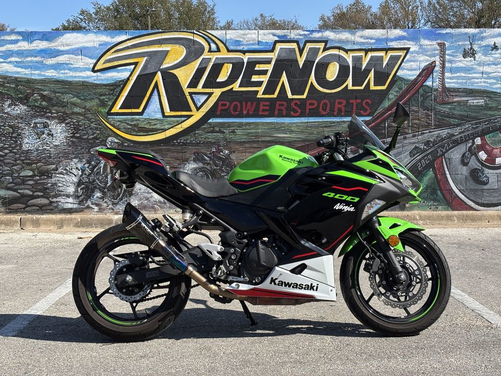 2022 Kawasaki Ninja 400 ABS Metallic Carbon GrayMetallic Flat Spark B ABS in Austin, TX