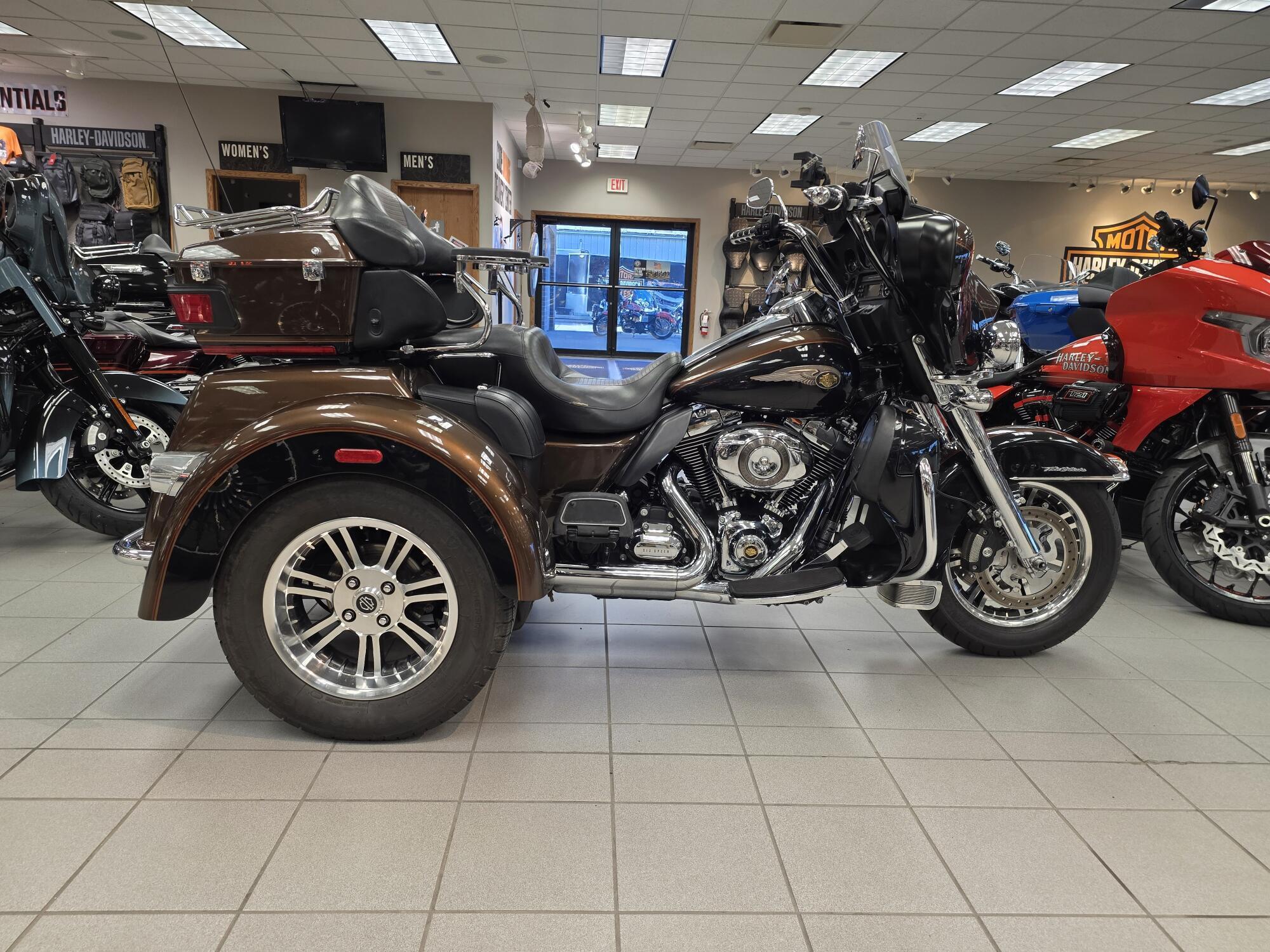 2013 Harley-Davidson Tri Glide Ultra Classic ULTRA CLASSIC in Sioux City, IA