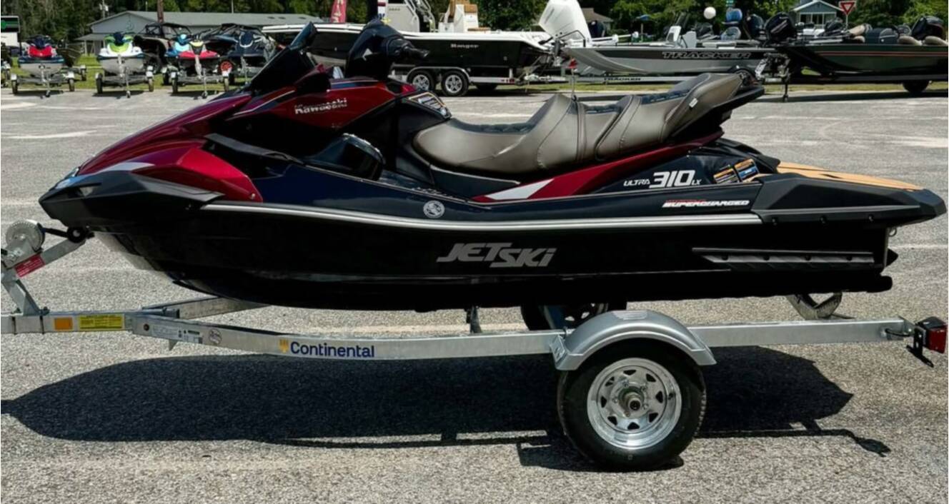 A photo of this 2026 Kawasaki Jet Ski® Ultra® 310 LX